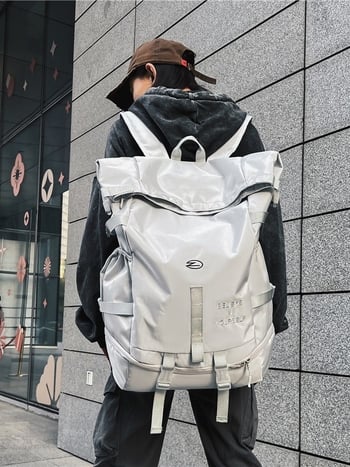 JUST A MAN unisex ranac od Oxford platna, prozračan i vodootporan, zakrivljene naramenice, za učenike nižih i srednjih razreda