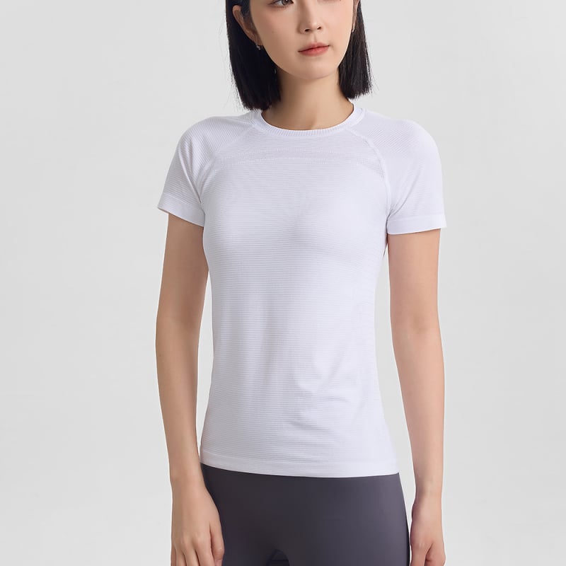 Moteriškas greitai džiūstantis trumpų rankovių sportinis marškinėlis, slim-fit, jogai ir bėgimui, audinys: nailonas/cheminių pluoštų mišinys