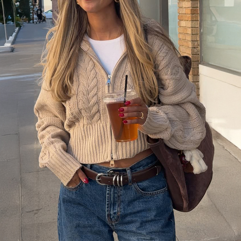Cardigan pulover s kapuljom, jednofarban, s zipom, dugi rukavi, kratka duljina 40–50 cm, glavni materijal ≥95% poliester, tkanina vunena pletenina