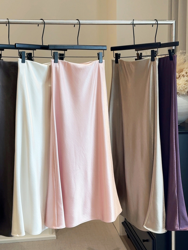 Φούστα γοργόνας από σατέν, μακριά, φθινόπωρο 2025, ιαπωνο-κορεάτικο casual leisure στυλ