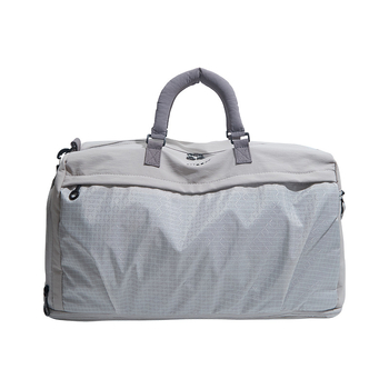 Női utazótáska — 20–35 L kapacitás, nylon, keresztpánt, kopásálló, száraz–nedves elválasztás