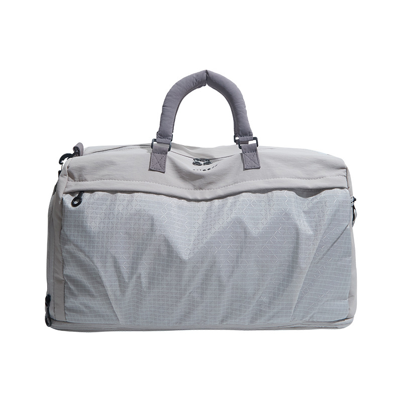 Női utazótáska — 20–35 L kapacitás, nylon, keresztpánt, kopásálló, száraz–nedves elválasztás