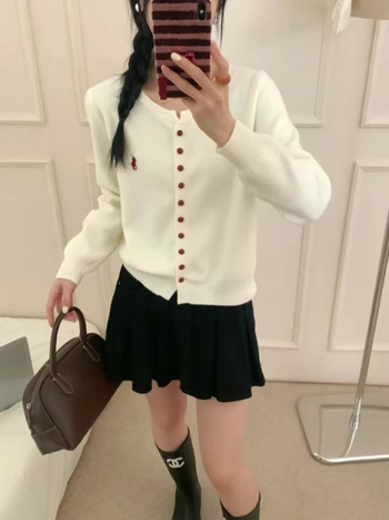 Γυναικείος πλεκτός καρντιγκάν — χαλαρή γραμμή, μακριά μανίκια, στρογγυλή λαιμόκοψη, ζωικό μοτίβο, μέτριο πάχος, ύφασμα από μίγμα βισκόζης και πολυεστέρα, φθινόπωρο 2025