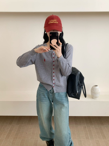 Γυναικείος πλεκτός καρντιγκάν — χαλαρή γραμμή, μακριά μανίκια, στρογγυλή λαιμόκοψη, ζωικό μοτίβο, μέτριο πάχος, ύφασμα από μίγμα βισκόζης και πολυεστέρα, φθινόπωρο 2025