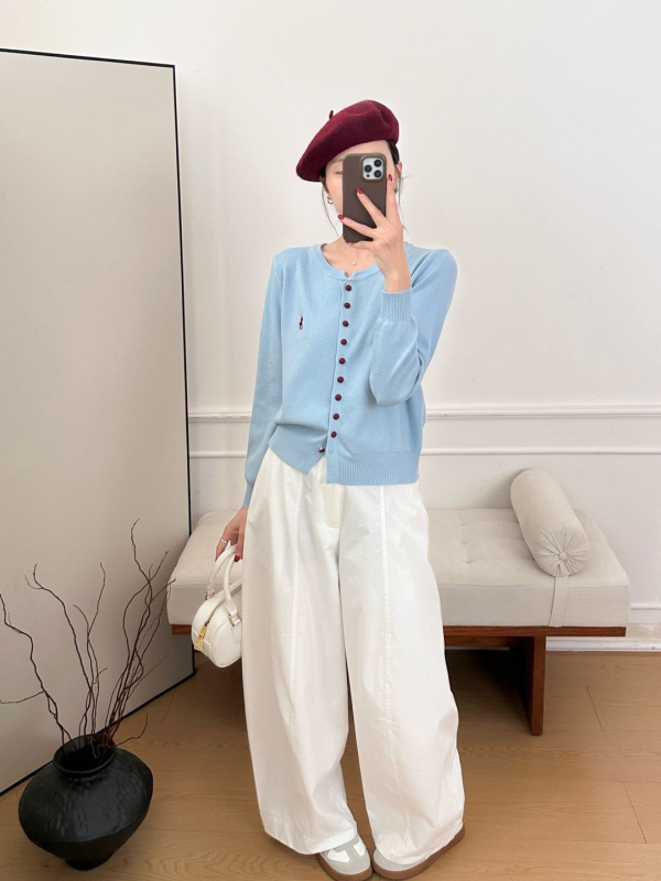 Γυναικείος πλεκτός καρντιγκάν — χαλαρή γραμμή, μακριά μανίκια, στρογγυλή λαιμόκοψη, ζωικό μοτίβο, μέτριο πάχος, ύφασμα από μίγμα βισκόζης και πολυεστέρα, φθινόπωρο 2025