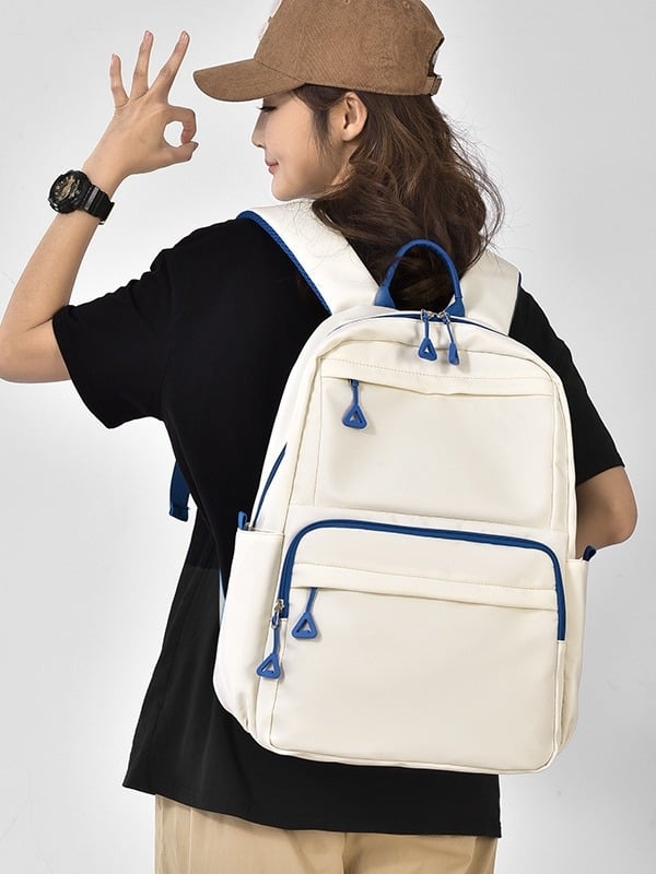 Uniszex hátizsák, városi minimalistikus dizájn, 15 hüvelykes laptophoz illeszkedik, poliészter anyag, kapacitás alatt 20 L, légpárnás vállpántok