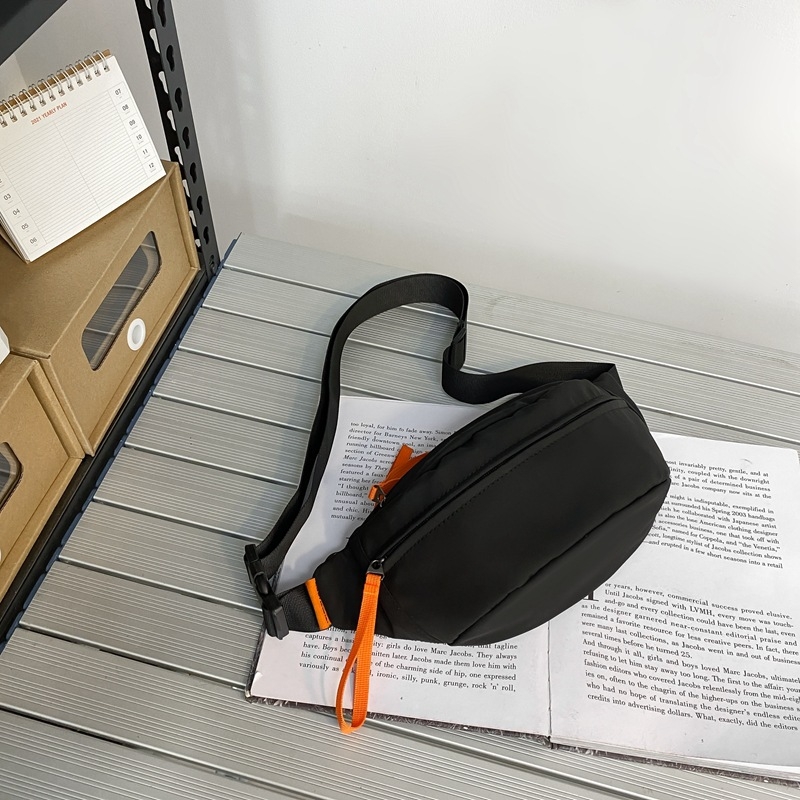 Nailoninė per petį kuprinė vyrams ir moterims, miesto paprastumas; užtrauktukas užsegimas, vidinė užtrauktinė kišenė, poliesterio pamušalas, raštas: vientisas