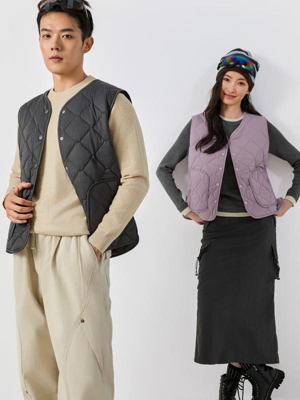 Νάιλον γιλέκο με γέμισμα πολυεστέρα – V-λαιμόκοψη, μονόκουμπωτο, μονόχρωμο, κανονικού μήκους