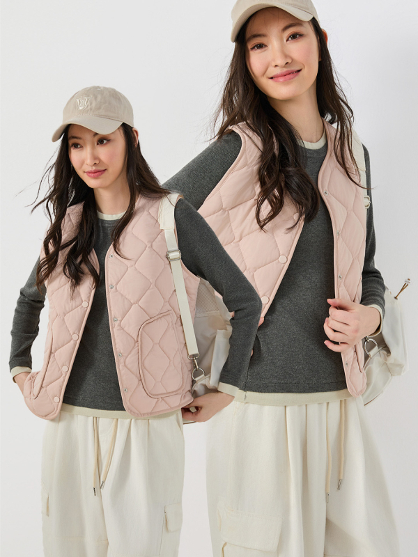 Νάιλον γιλέκο με γέμισμα πολυεστέρα – V-λαιμόκοψη, μονόκουμπωτο, μονόχρωμο, κανονικού μήκους