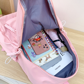 Diák hátizsák, uniszex, nylon anyagú, légáteresztő, görbült vállpántokkal (Uniszex; Nylon; Légáteresztő; Görbült vállpántok)