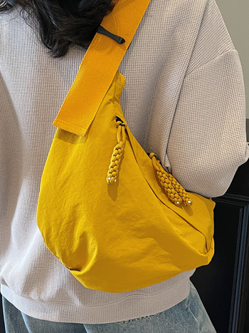 Crossbody τσάντα σε σχήμα dumpling — Unisex, ύφασμα, κλείσιμο με φερμουάρ, επένδυση πολυεστέρα, μαλακή υφή