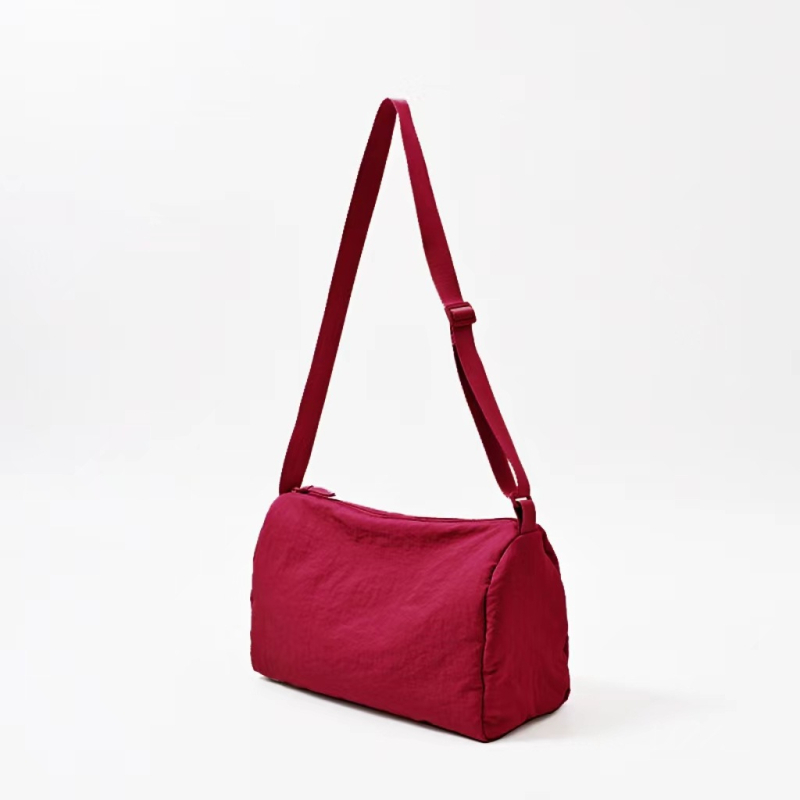 Τσάντα Tote από νάιλον σε ιαπωνικό στυλ, σώμα σε σχήμα μαξιλαριού, φερμουάρ, επένδυση από νάιλον, με μία λουρί για καθημερινή χρήση