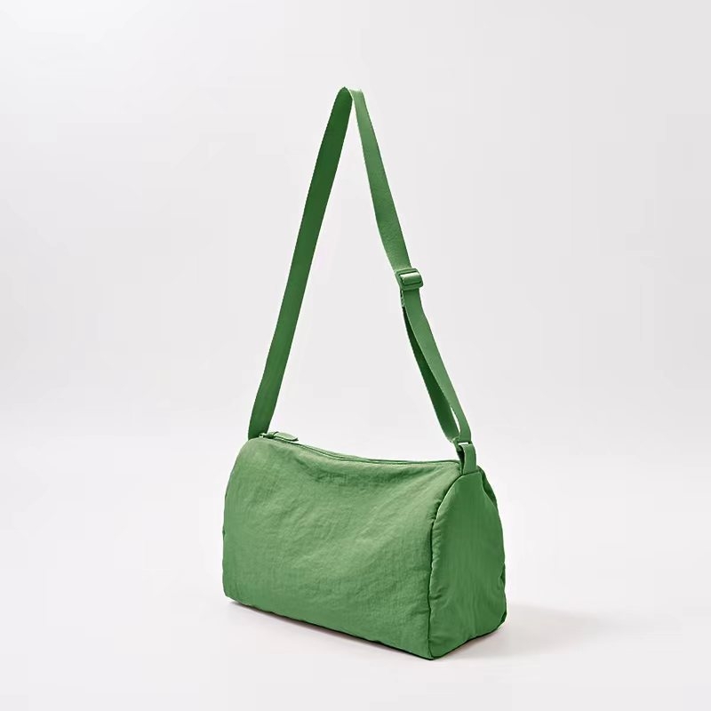 Τσάντα Tote από νάιλον σε ιαπωνικό στυλ, σώμα σε σχήμα μαξιλαριού, φερμουάρ, επένδυση από νάιλον, με μία λουρί για καθημερινή χρήση