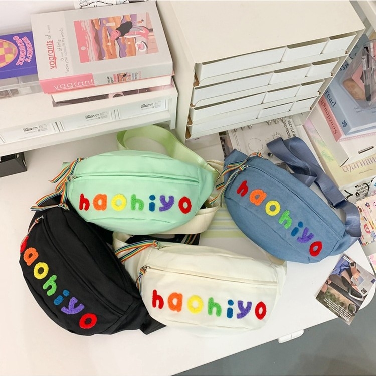 Crossbody rankinė miesto stiliuje, Oxford audinys, 2023 vasara, užtrauktuko uždarymas