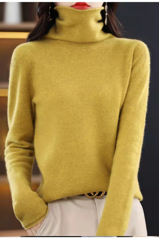 Moterinis vilnos megztinis su suktu aukštu kaklu, ilgos rankovės, įprastas kirpimas, įprastas ilgis