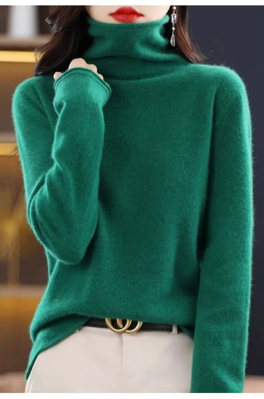 Moterinis vilnos megztinis su suktu aukštu kaklu, ilgos rankovės, įprastas kirpimas, įprastas ilgis