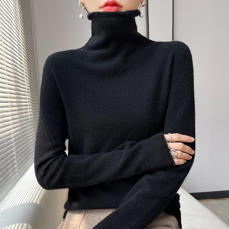 Moterinis vilnos megztinis su suktu aukštu kaklu, ilgos rankovės, įprastas kirpimas, įprastas ilgis