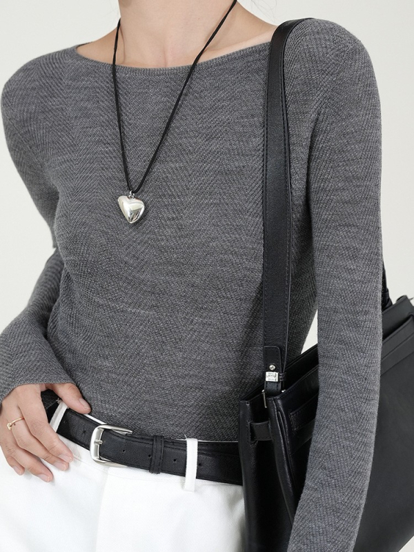 Moteriškas vilnos megztinis su pusaukščiu kaklu, siaura kirpimo linija, ilgos rankovės, 95% vilna, ruduo 2025