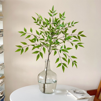 Dirbtinis Nandina bambuko augalo dekoras vidaus naudojimui – vazoninė dekoracija (Medžiagos: plastikas, minkšti klijai, minkštas PVC; Amatas: stilizavimas, reljefas, pilimas; Įvairovė: Nandina)