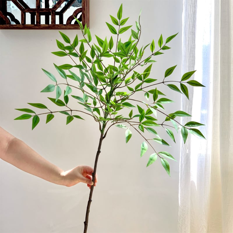 Dirbtinis Nandina bambuko augalo dekoras vidaus naudojimui – vazoninė dekoracija (Medžiagos: plastikas, minkšti klijai, minkštas PVC; Amatas: stilizavimas, reljefas, pilimas; Įvairovė: Nandina)