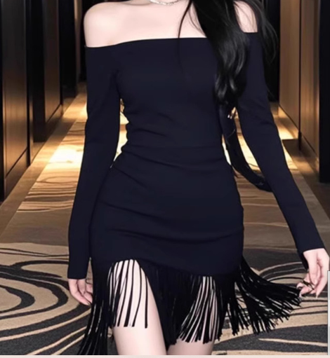 Hepburni stiilis pikkade varrukatega ja tuttidega prantsuse kleit, elegantne ja liibuv seelik