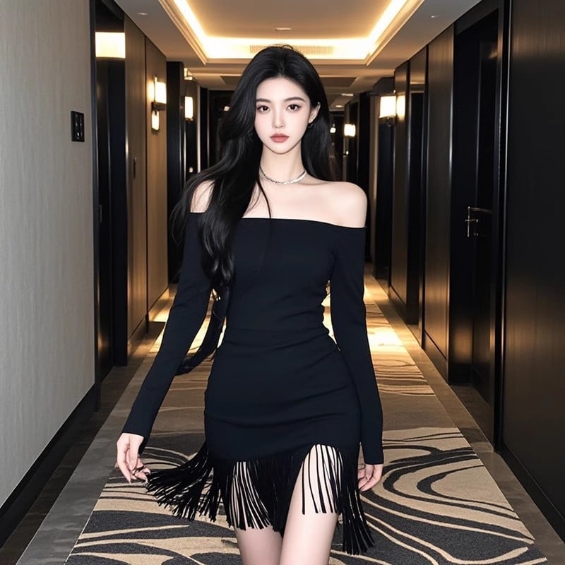 Hepburni stiilis pikkade varrukatega ja tuttidega prantsuse kleit, elegantne ja liibuv seelik