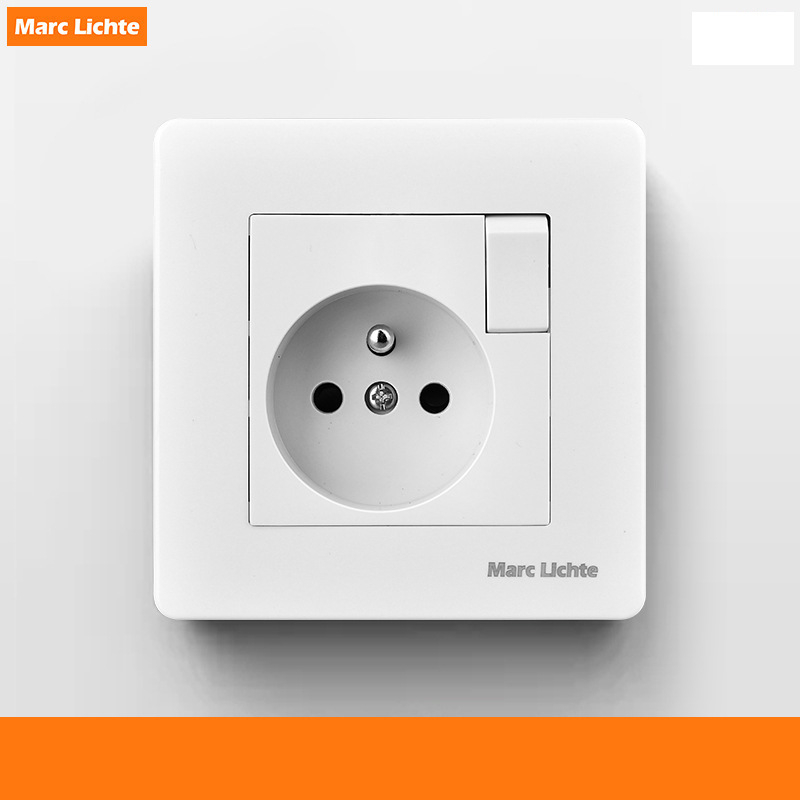 Πρίζα τοίχου USB 5 οπών 13A Βρετανικού προτύπου, πολλαπλών λειτουργιών, διεθνούς προτύπου, πίνακας έκδοσης Χονγκ Κονγκ και Μακάο με διακόπτη