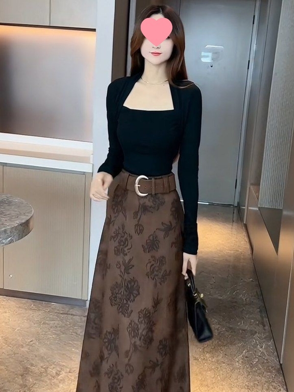 Включва колан / Елегантен и шикозен топ с ръкав реглан за жени, вталяваща велурена пола със средна дължина и разкроен дизайн