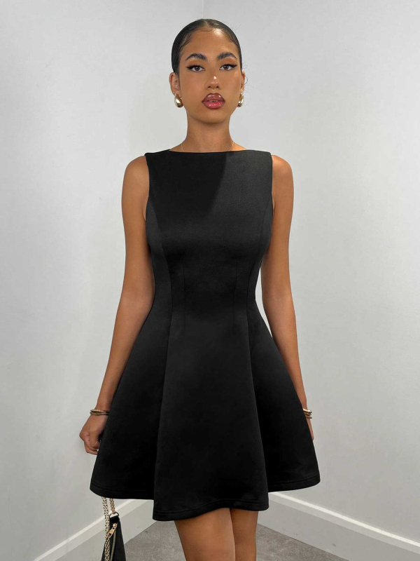 Рокля с А‑линия, без ръкави, солиден цвят, висока талия, кръгло деколте, пуловер стил, полиестер с еластан, тънък силует, лято 2025