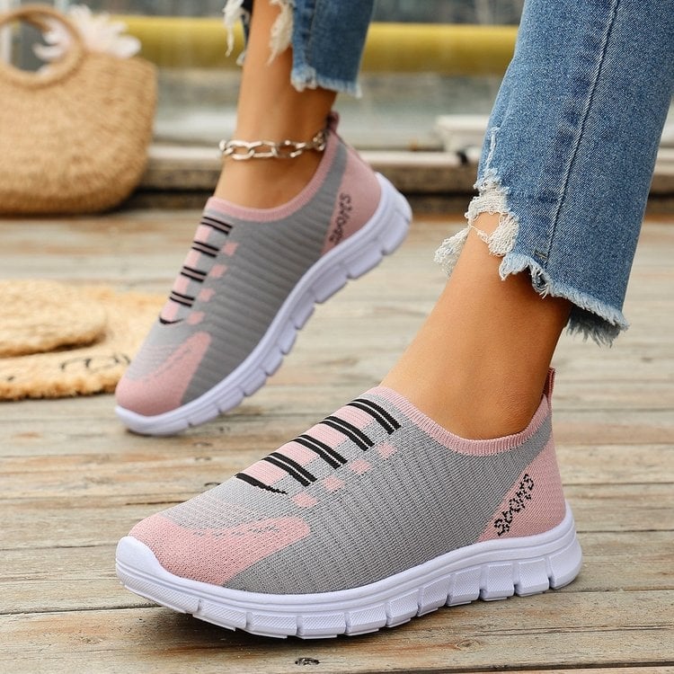 Naistele igapäevased veluurist loafersid, ümmarguse varba, madal varvas, 3–5 cm kanna, kummist tald