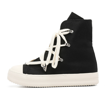 Koreai-stílusú vászon sportcipő, fűzővel, középmagas, 3–5 cm vastag talp, vulkanizált gumitalp