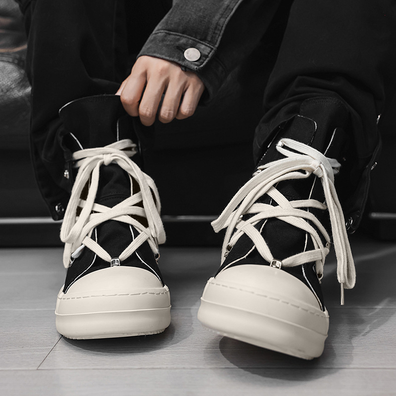 Koreai-stílusú vászon sportcipő, fűzővel, középmagas, 3–5 cm vastag talp, vulkanizált gumitalp