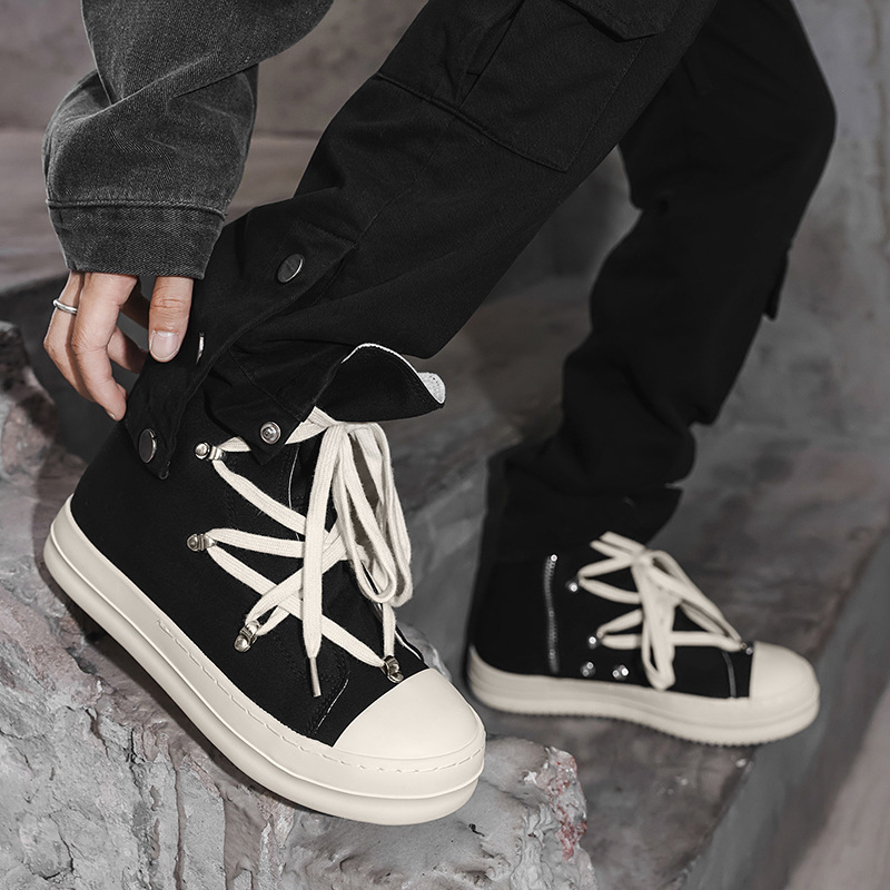 Koreai-stílusú vászon sportcipő, fűzővel, középmagas, 3–5 cm vastag talp, vulkanizált gumitalp