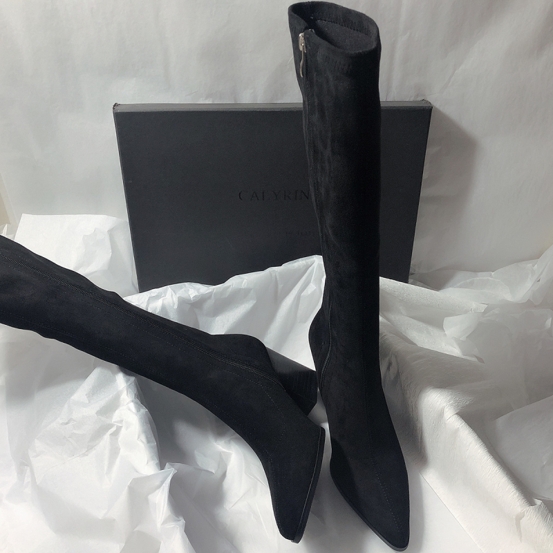 Rüütli saapad põlveni, külje tõmblukk, nubukust ülaosa, terav varvas, 3–5 cm konts