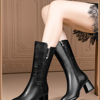 Женски рицарски ботуши: подплатени поларом, PU горна част, страничен цип, заострен нос, квадратен ток