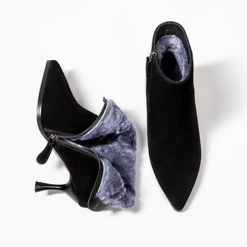 Dámske členkové čižmy z matnej kože, ostrá špička, stredný podpätok 3–5 cm, podšité fleecovou výstelkou a kašmírovou vložkou