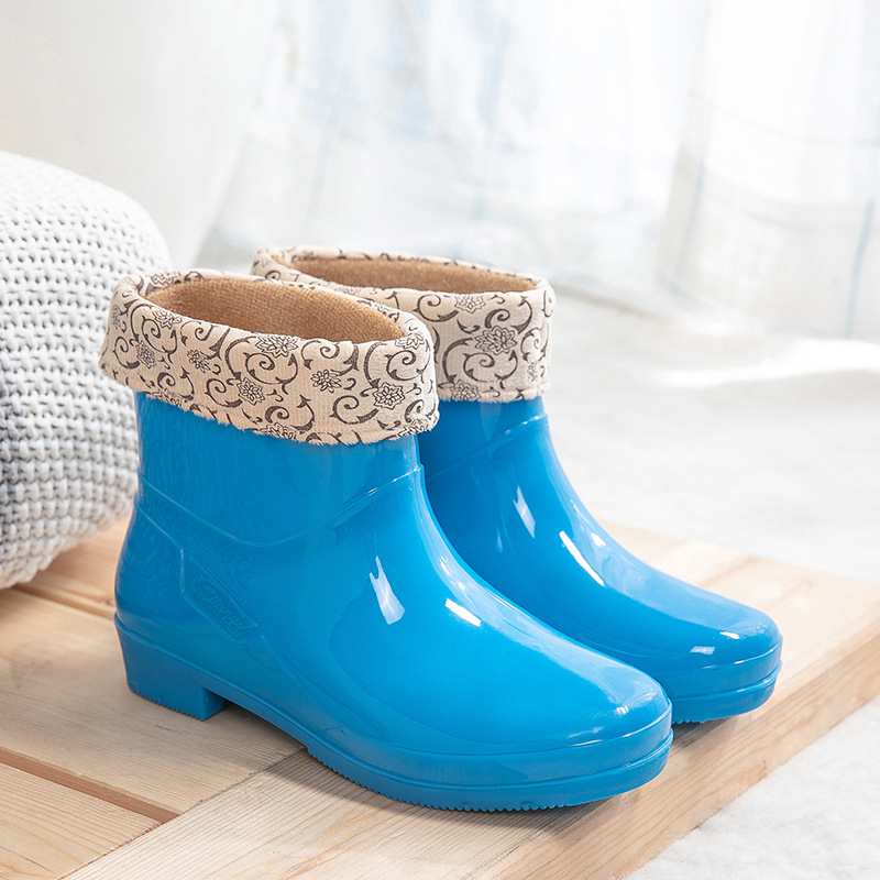 Дамски ботуши за дъжд едноцветни, PVC горна част, нисък връх, нисък ток 1–3 см, подходящи за четири сезона