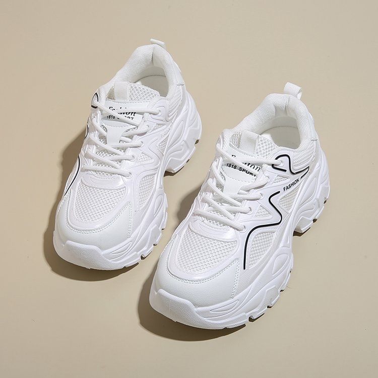 Дамски chunky dad sneakers с PU горна част, 3–5 см повишение на височината, връзки, гумена подметка с инжекционно формована технология.