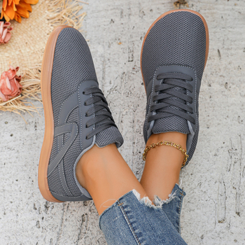 Женски спортни обувки с мрежеста горна част, дишащи, нисък профил с връзки, за широки крака