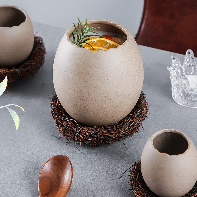 Порцеланова купа за десерт със страусоподобен яйцевиден дизайн, не е подходяща за микровълнова