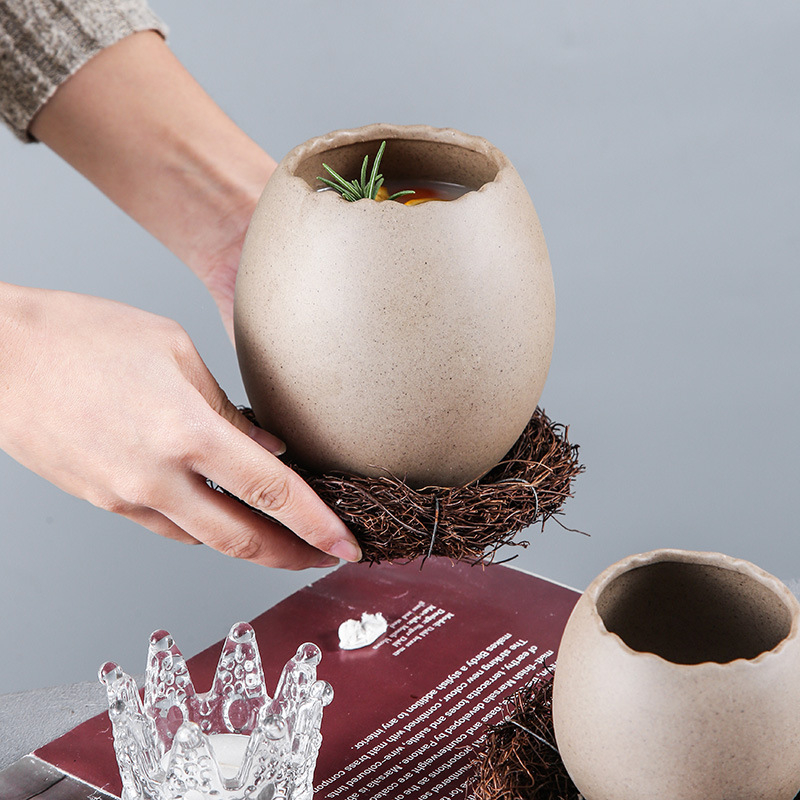 Порцеланова купа за десерт със страусоподобен яйцевиден дизайн, не е подходяща за микровълнова