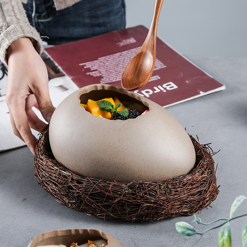 Порцеланова купа за десерт със страусоподобен яйцевиден дизайн, не е подходяща за микровълнова