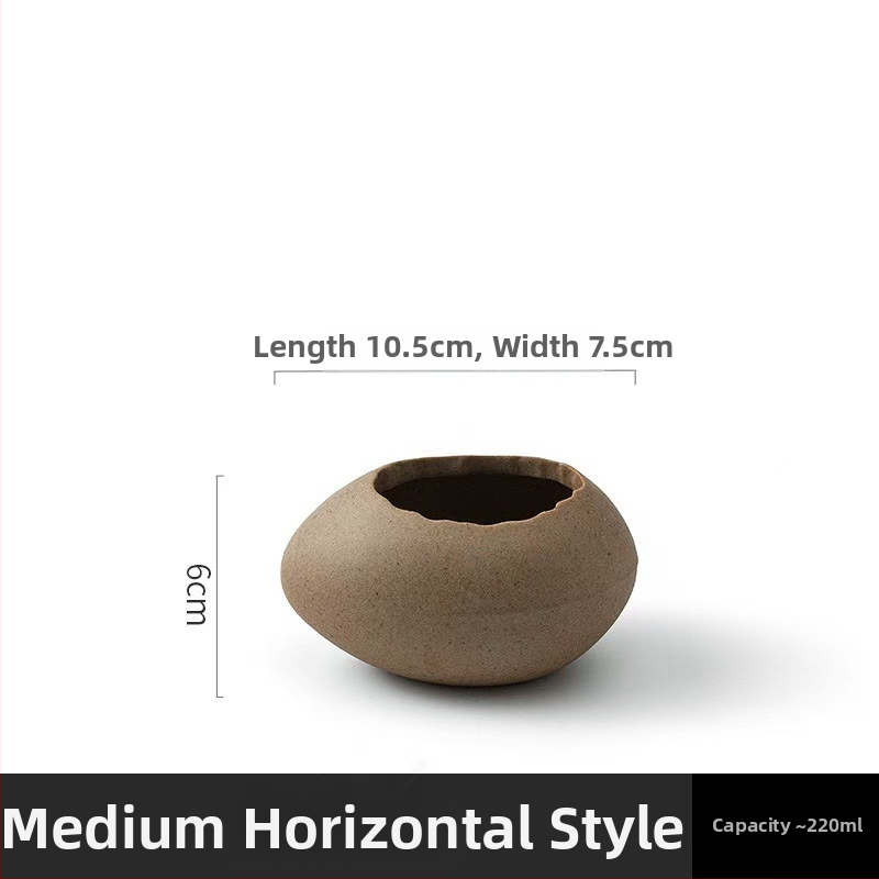 Portselanist magustoidu kauss strutsi kujundusega muna kujul, mikrolaineahi ei toimi