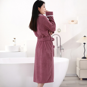 Халат за баня с дантелено ананасово каре, дълъг ръкав, полиестерен флийс, 90% полиестер