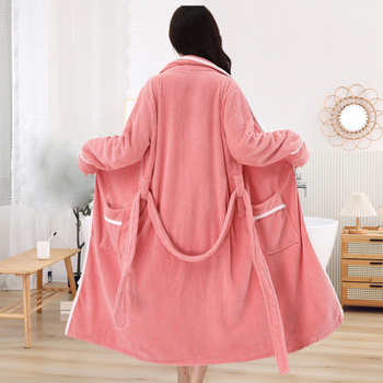 Халат за баня с дантелено ананасово каре, дълъг ръкав, полиестерен флийс, 90% полиестер