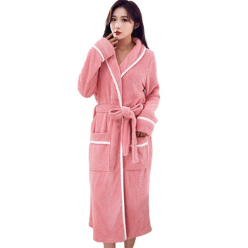 Халат за баня с дантелено ананасово каре, дълъг ръкав, полиестерен флийс, 90% полиестер