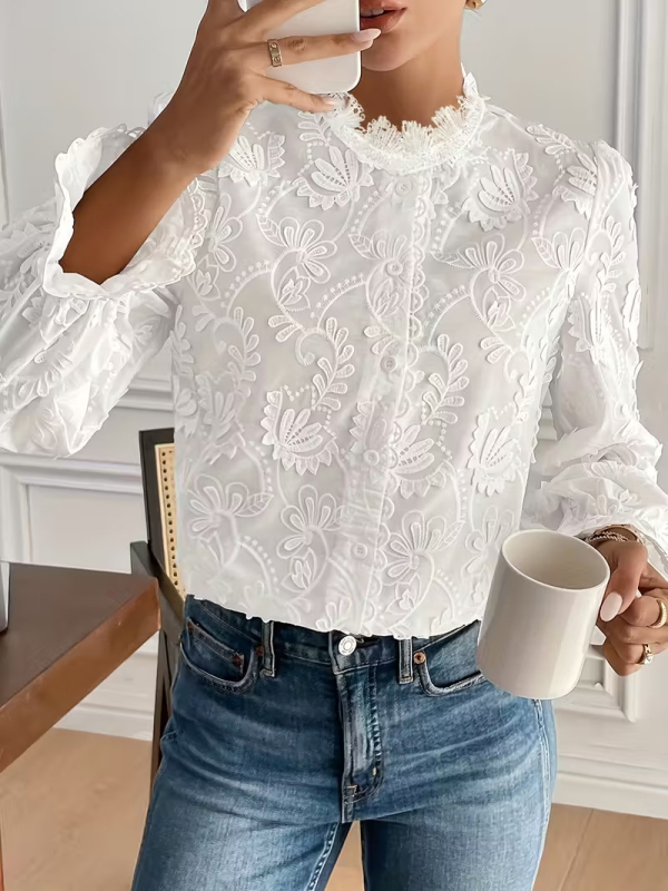 Särk pitsimustriga, polüesterkangas, peamise kanga sisaldus 95% ja rohkem, kapuutsiga krae, laiendatud varrukad