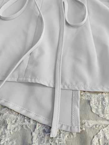 Tricou damă din poliester cu croială neregulată, guler rotund, mâneci scurte, croială 3D, 95% poliester, Vara 2025