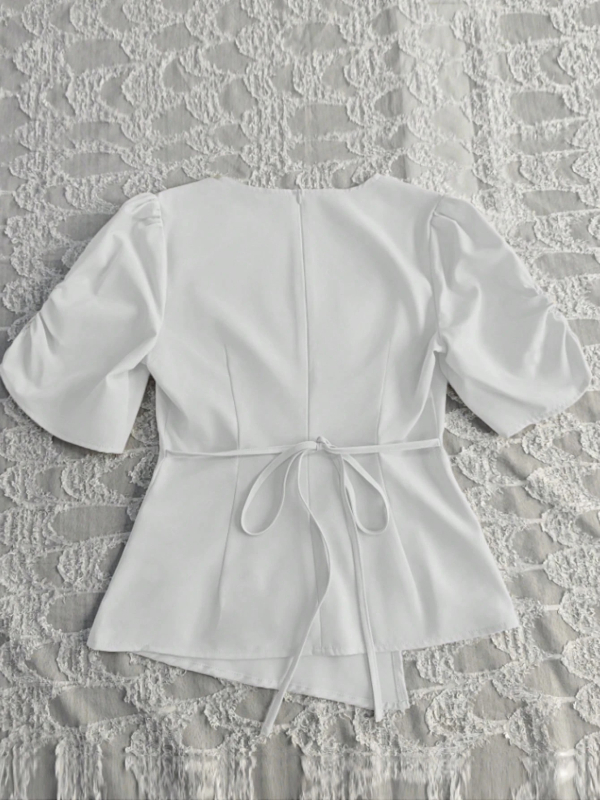 Tricou damă din poliester cu croială neregulată, guler rotund, mâneci scurte, croială 3D, 95% poliester, Vara 2025