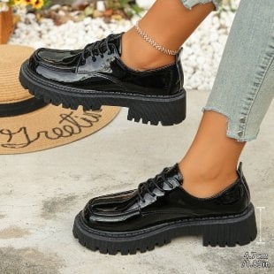 Sieviešu loaferi: apaļš purns, britiskais stils, PU augšdaļa, vidēja papēža augstums 3–5 cm, bieza zole